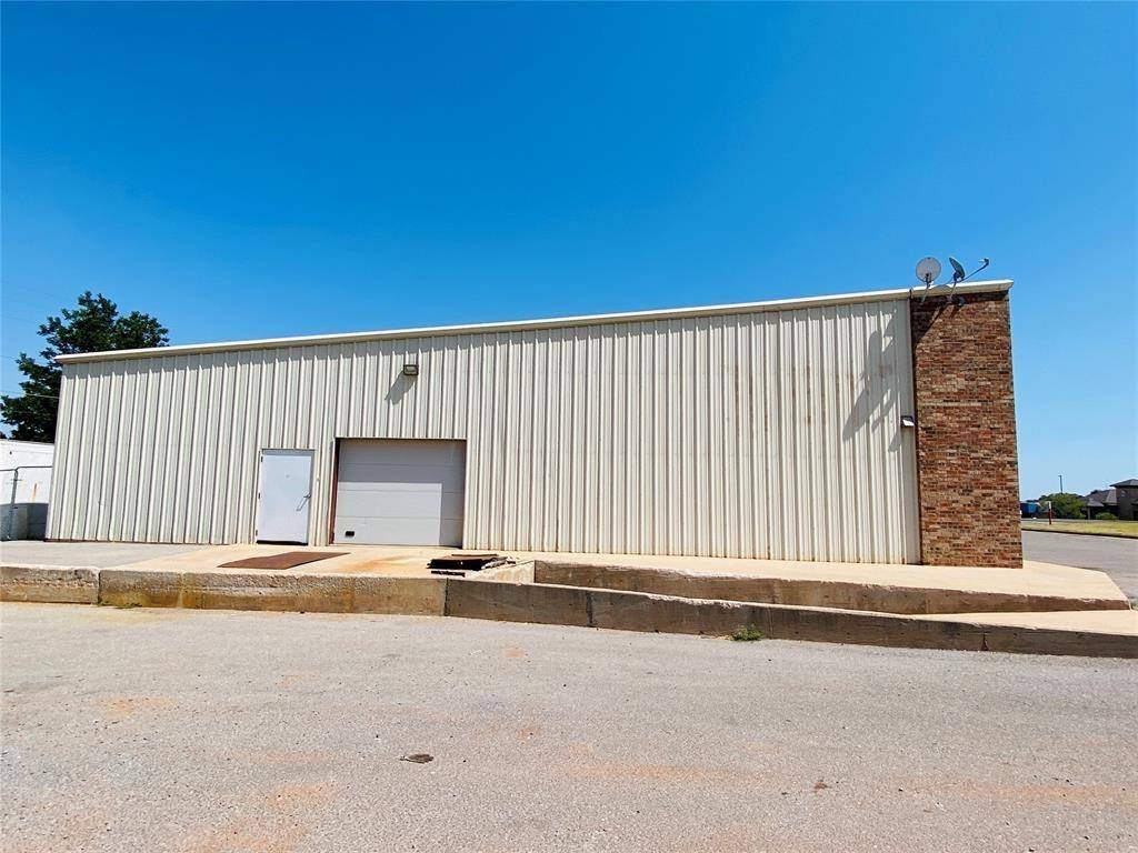 2821 W 3rd ST, Elk City, OK 73644