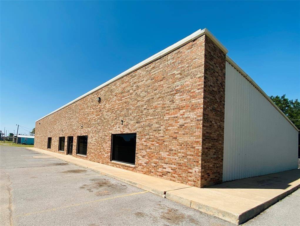 2821 W 3rd ST, Elk City, OK 73644