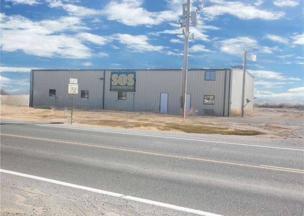 17204 HWY 152, Sweetwater, OK 73666