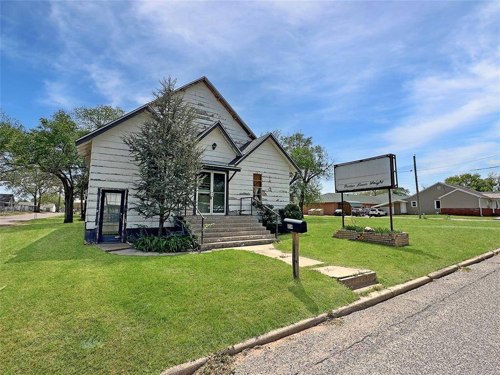 804 W 6th ST, Elk City, OK 73644