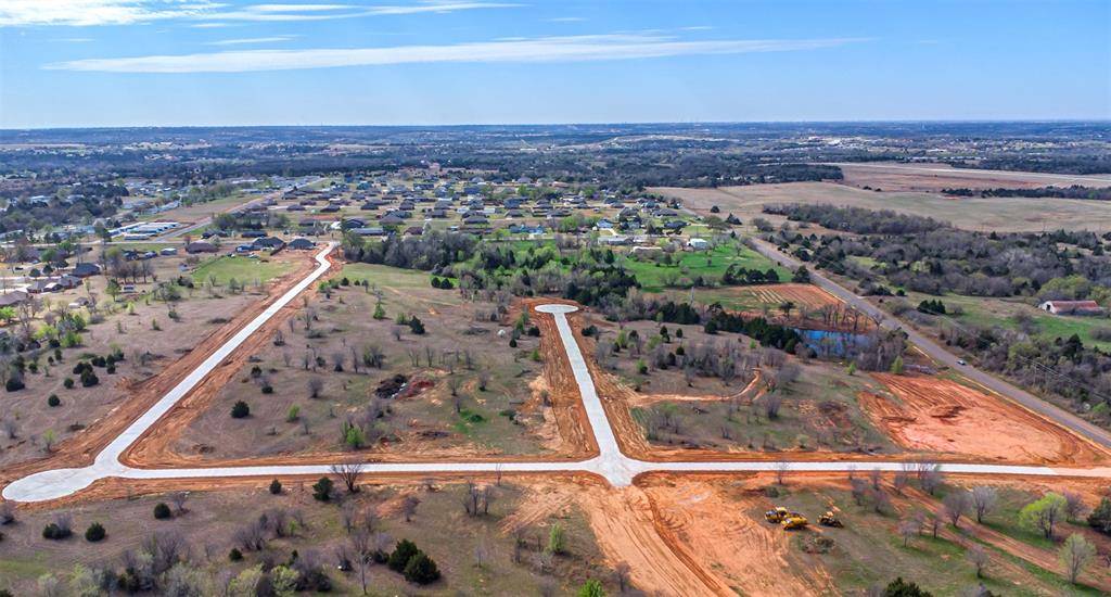 1801 S Blackberry BND, Guthrie, OK 73044