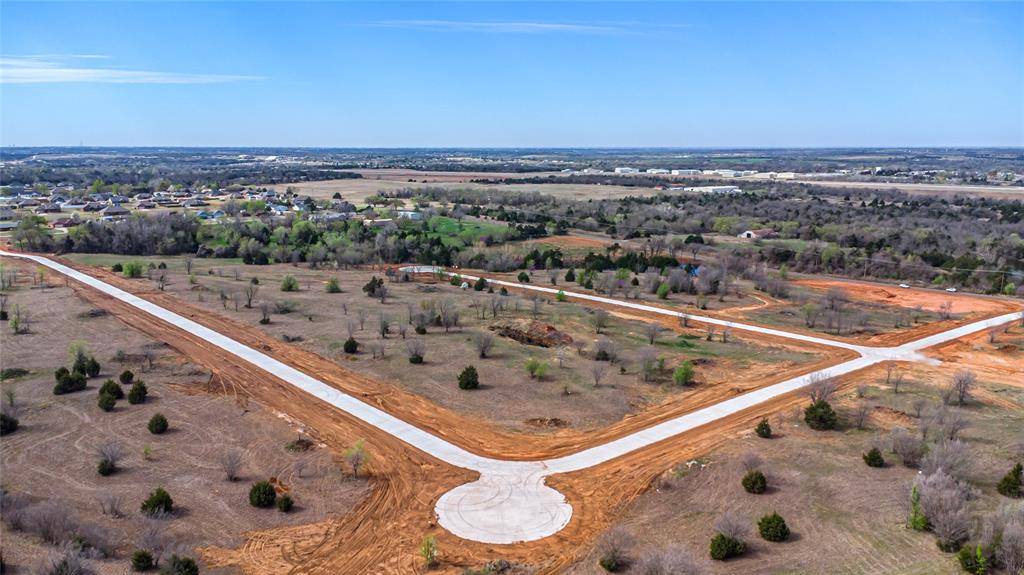 1800 Big sky CIR, Guthrie, OK 73044