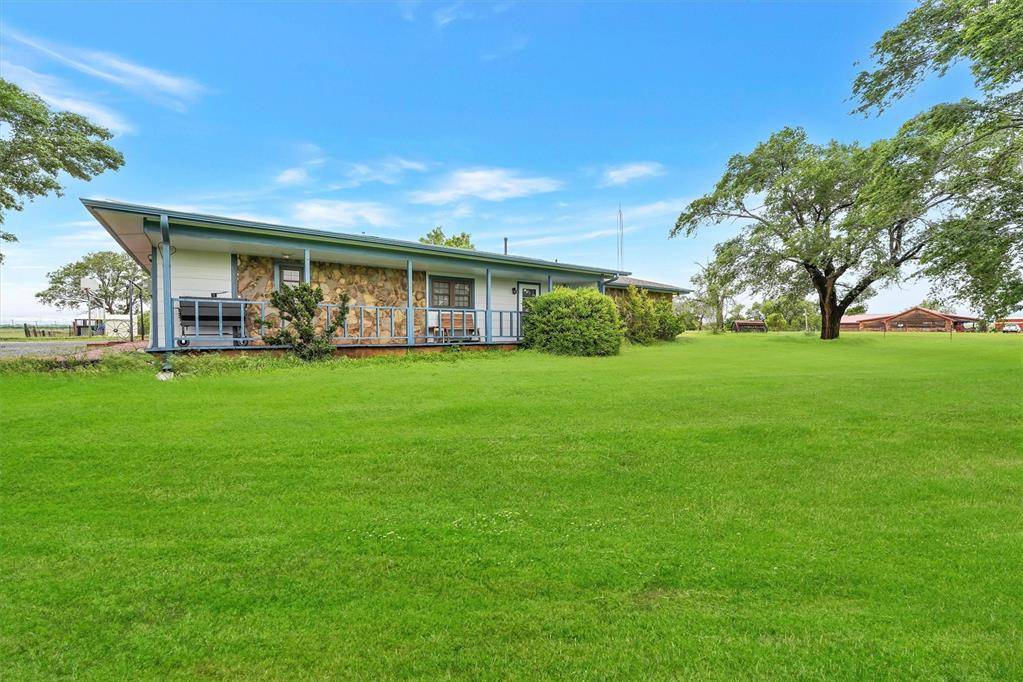 11747 N 2240 RD, Cordell, OK 73632