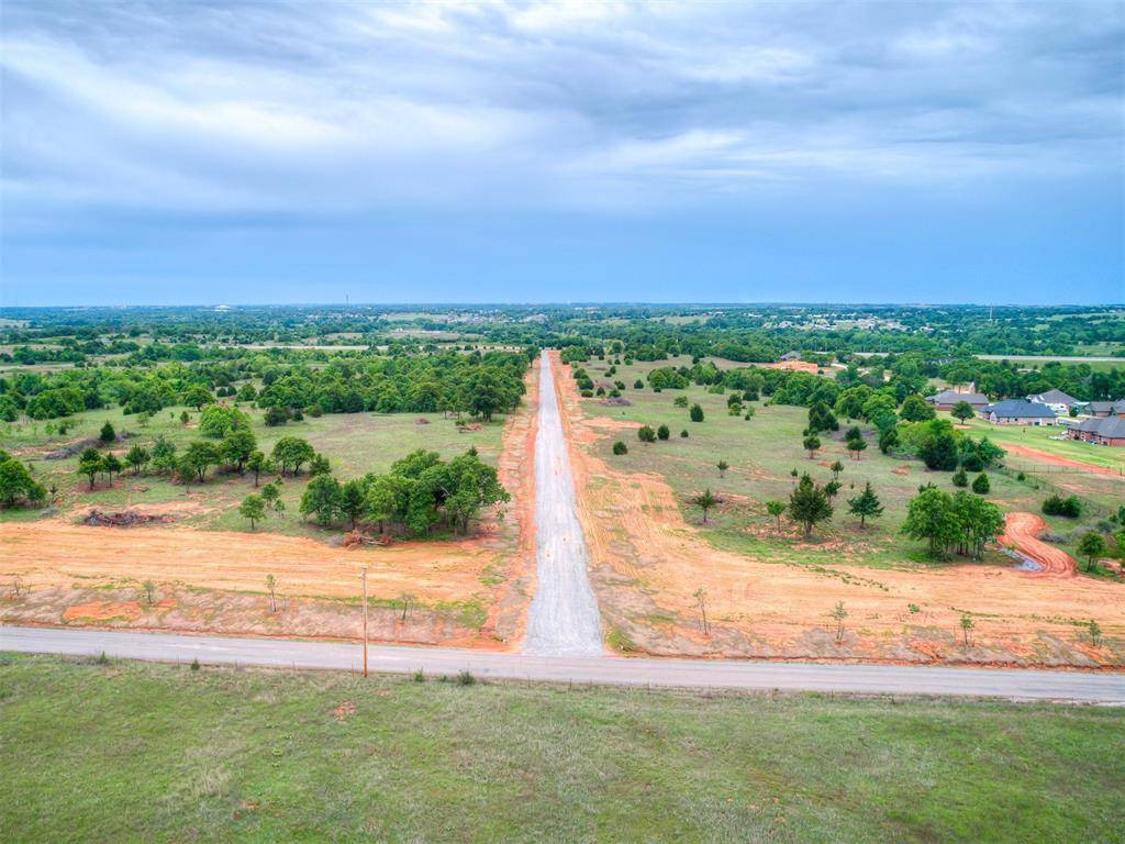 1201 Twin Oaks Dr, Blanchard, OK 73010
