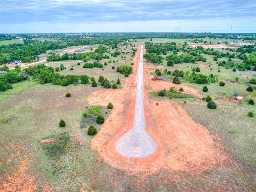 1217 Twin Oaks Dr, Blanchard, OK 73010