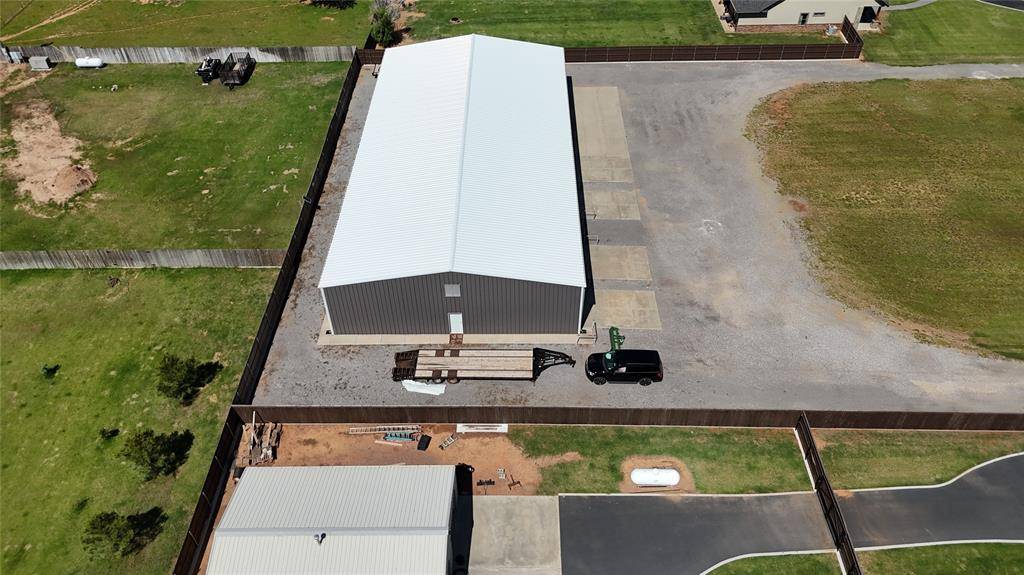 24176 E 998 RD, Weatherford, OK 73096
