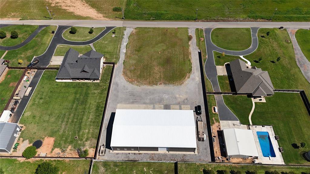 24176 E 998 RD, Weatherford, OK 73096