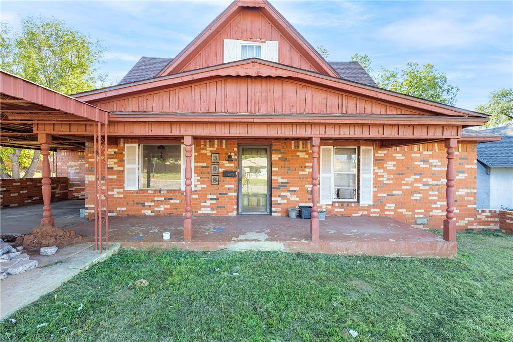 310 N 4th ST, Sayre, OK 73662
