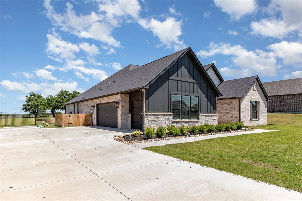 2246 Jackson LN, Blanchard, OK 73010