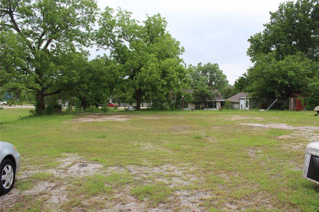 724 E 1st ST, Chandler, OK 74834