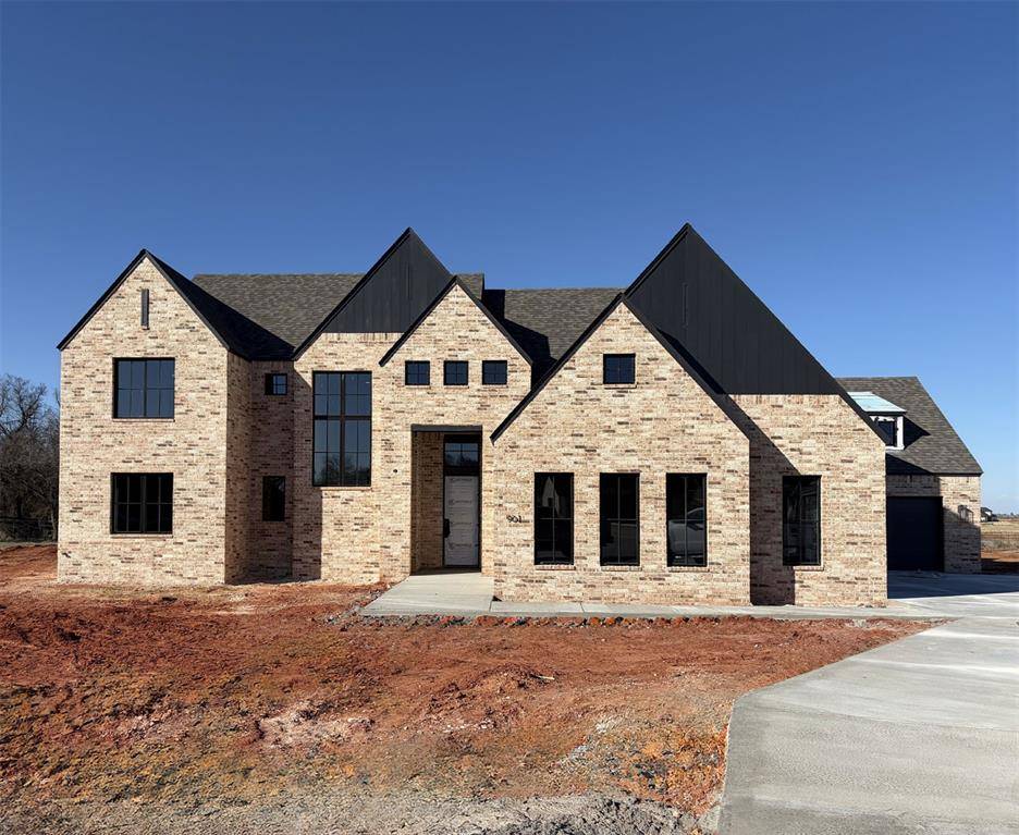 901 Lucas CIR, Newcastle, OK 73065