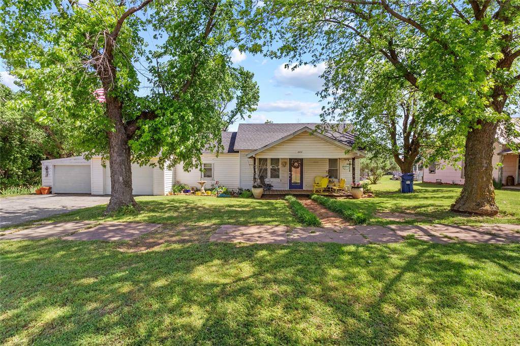 208 W Broadway ST, Custer City, OK 73639