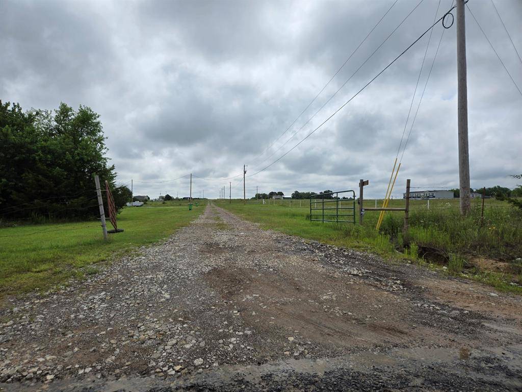 6 Victory LN, Prague, OK 74864
