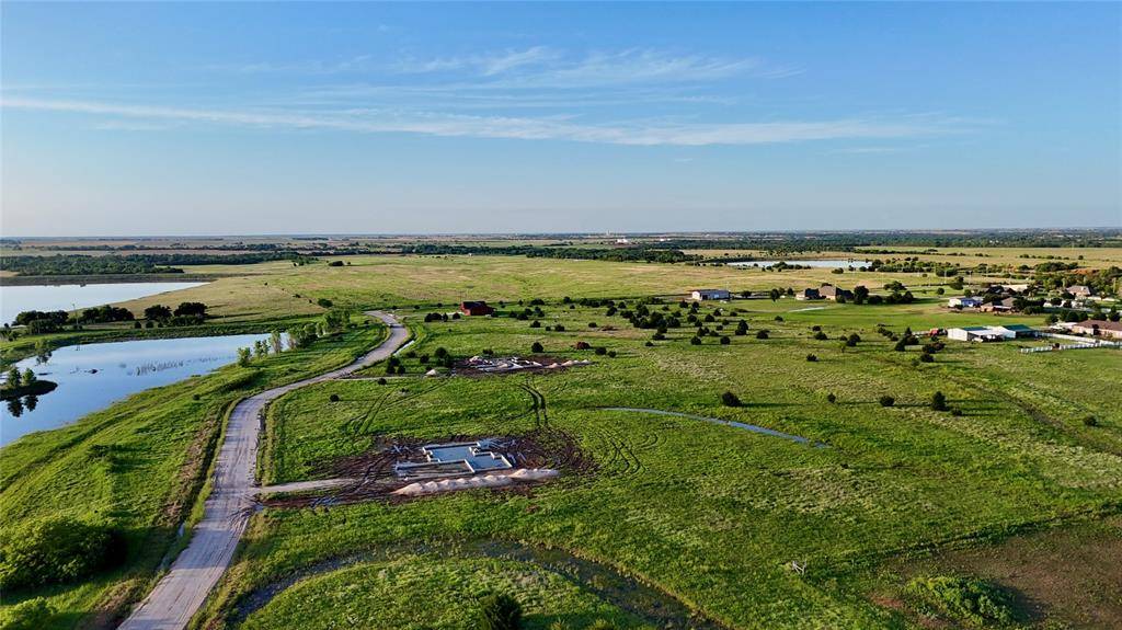 12 E 880 RD, Cashion, OK 73016