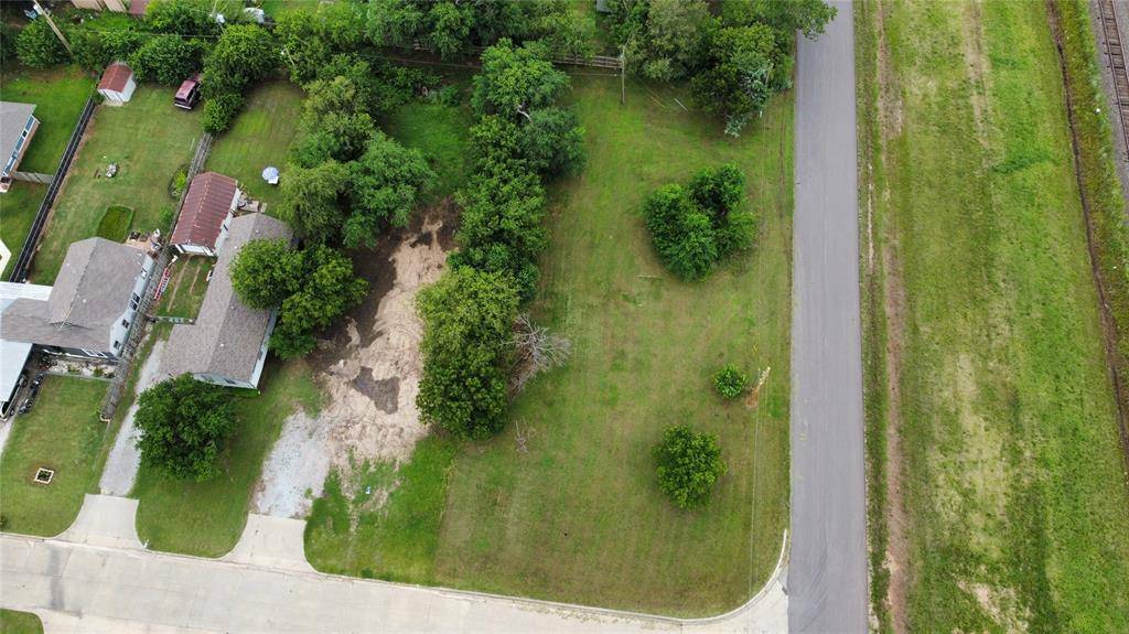 200 NE 2nd ST, Moore, OK 73160