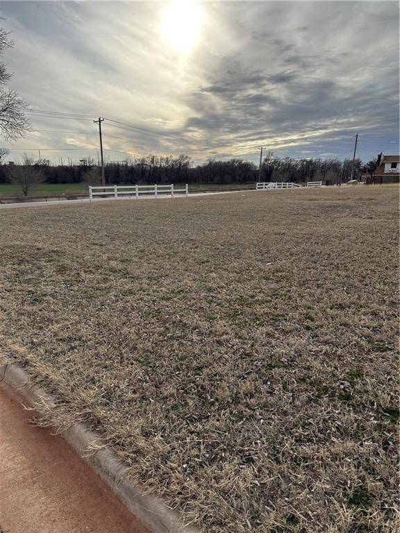 101 Gambel LN, Elk City, OK 73644
