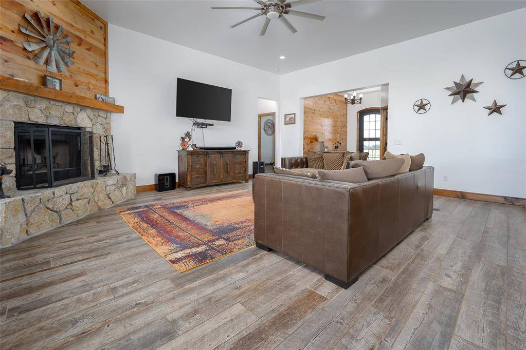 26975 N County Road 3170, Elmore City, OK 73433