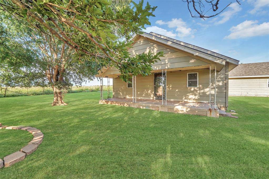 22904 N County Road 1840 RD, Mangum, OK 73554
