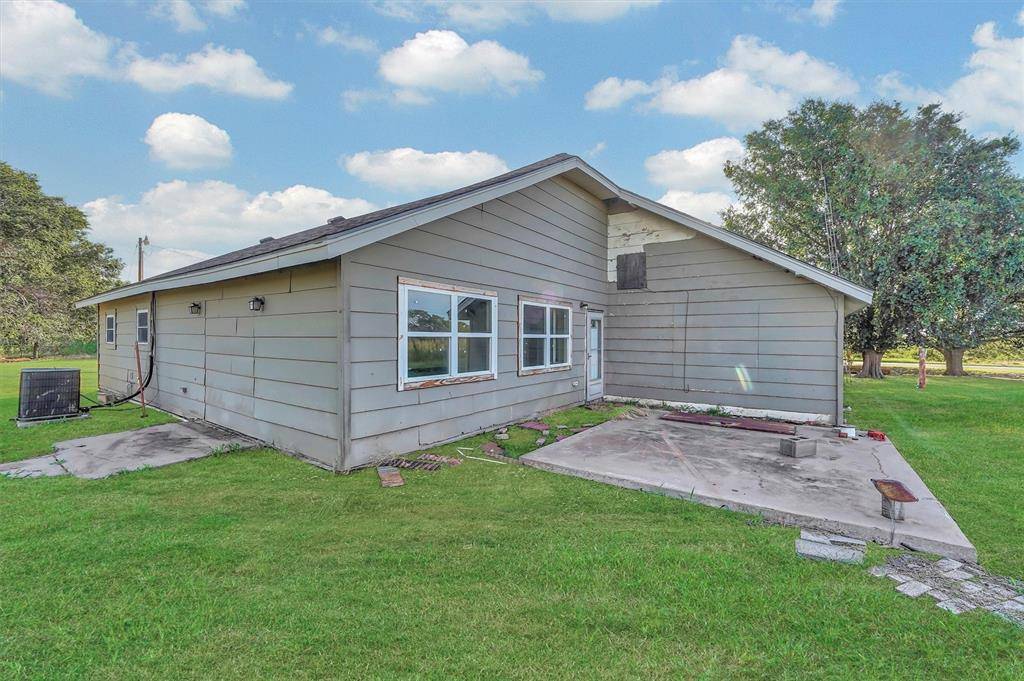 22904 N County Road 1840 RD, Mangum, OK 73554