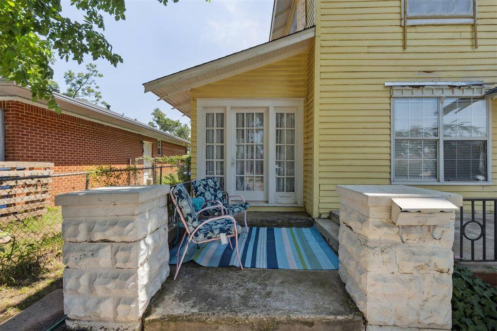 611 E Noble AVE, Guthrie, OK 73044