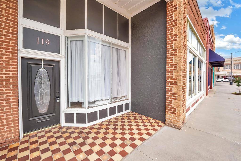 119 E Main ST, Cordell, OK 73632