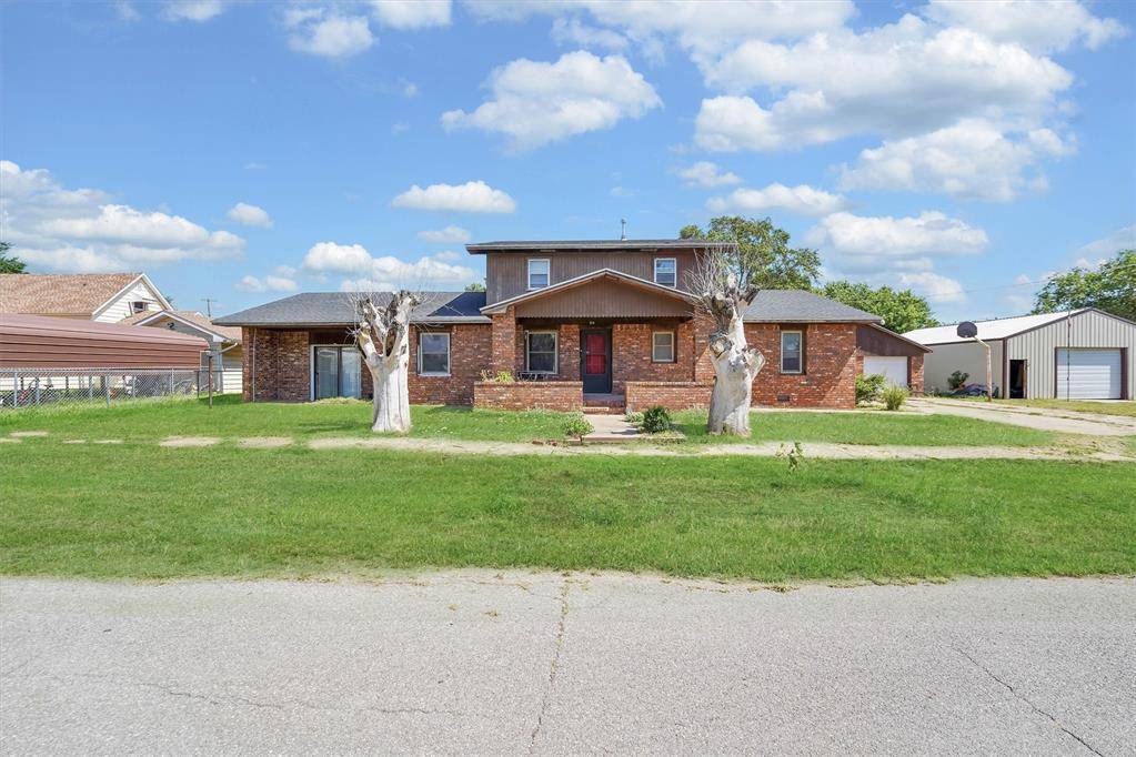 319 E 5th ST, Helena, OK 73741