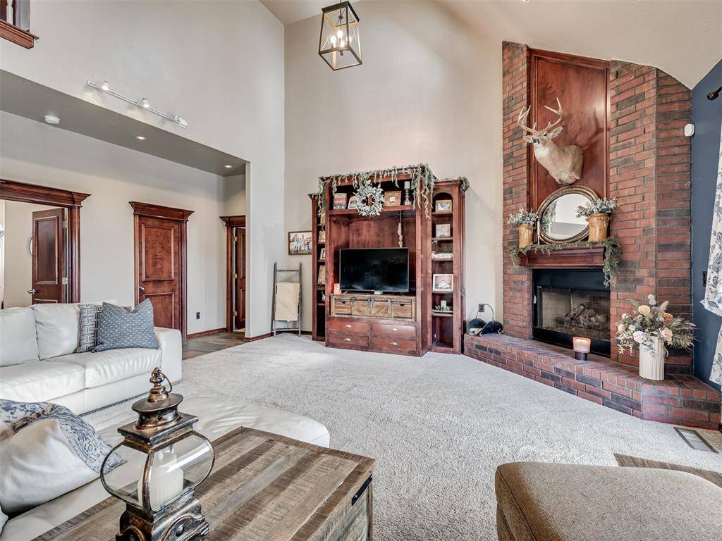 2005 Oak CIR, Piedmont, OK 73078