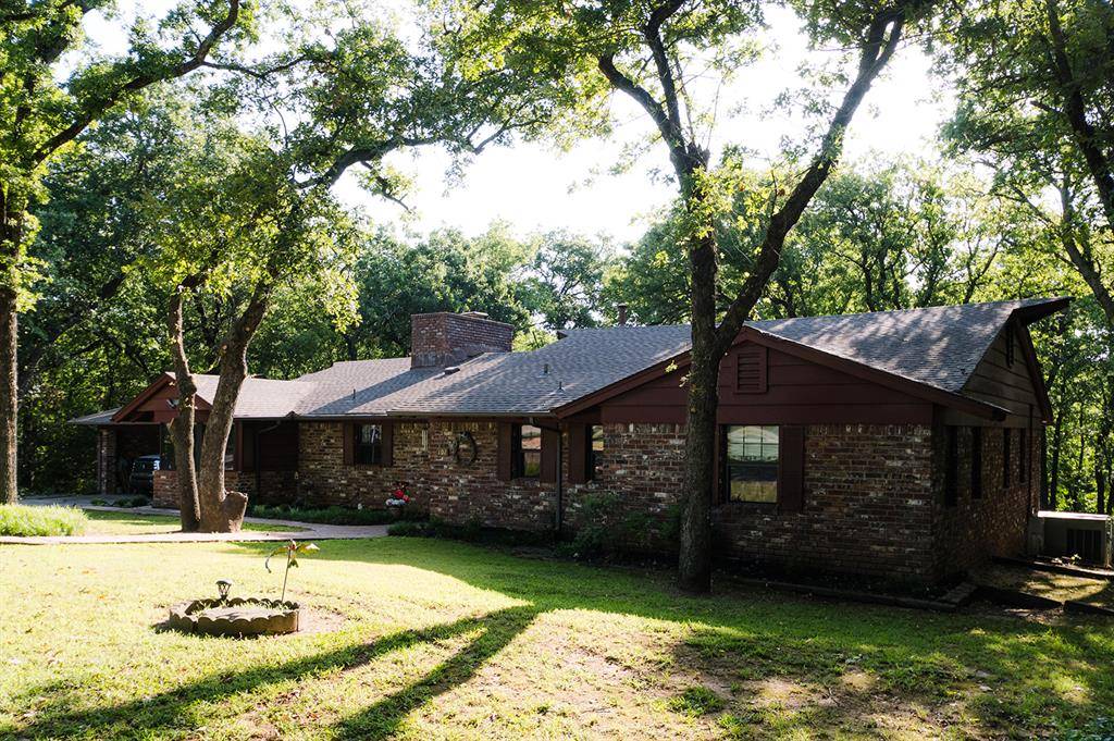 102 Twin Oaks, Pauls Valley, OK 73075
