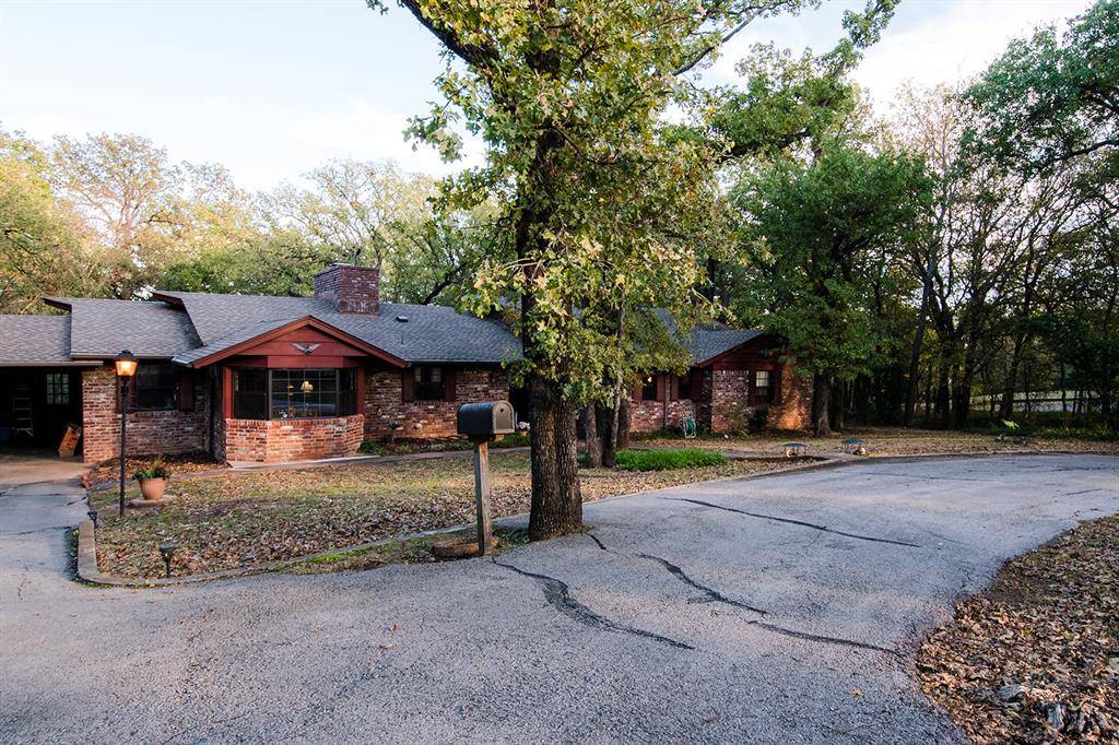102 Twin Oaks, Pauls Valley, OK 73075