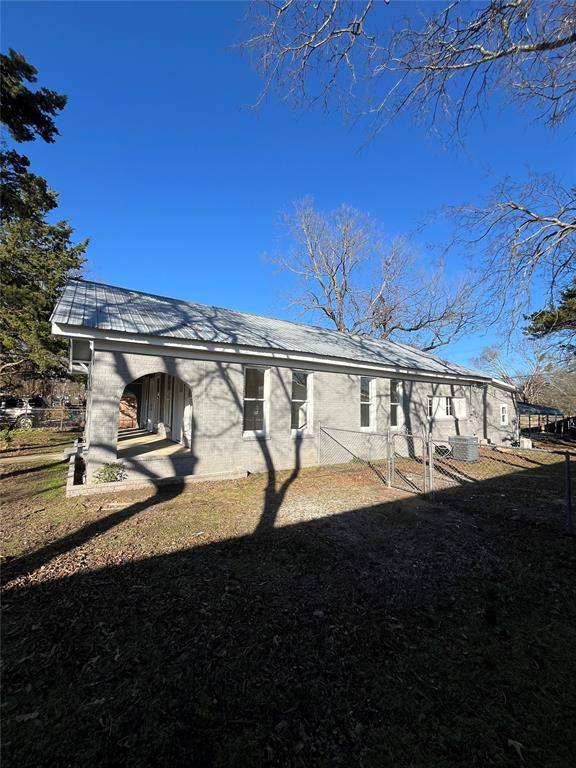 304 N Broadway ST, Broken Bow, OK 74728