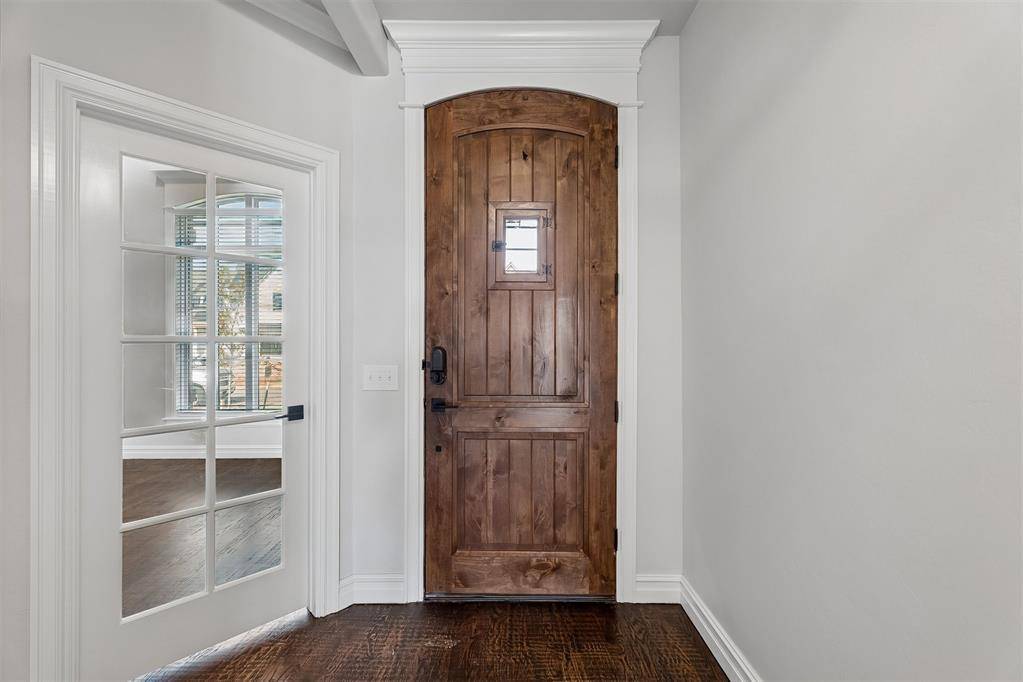 15504 Bergman CIR, Edmond, OK 73013