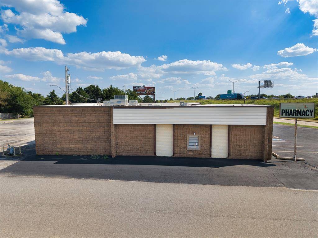 320 N Interstate Highway 35 Service Road, Moore, OK 73160