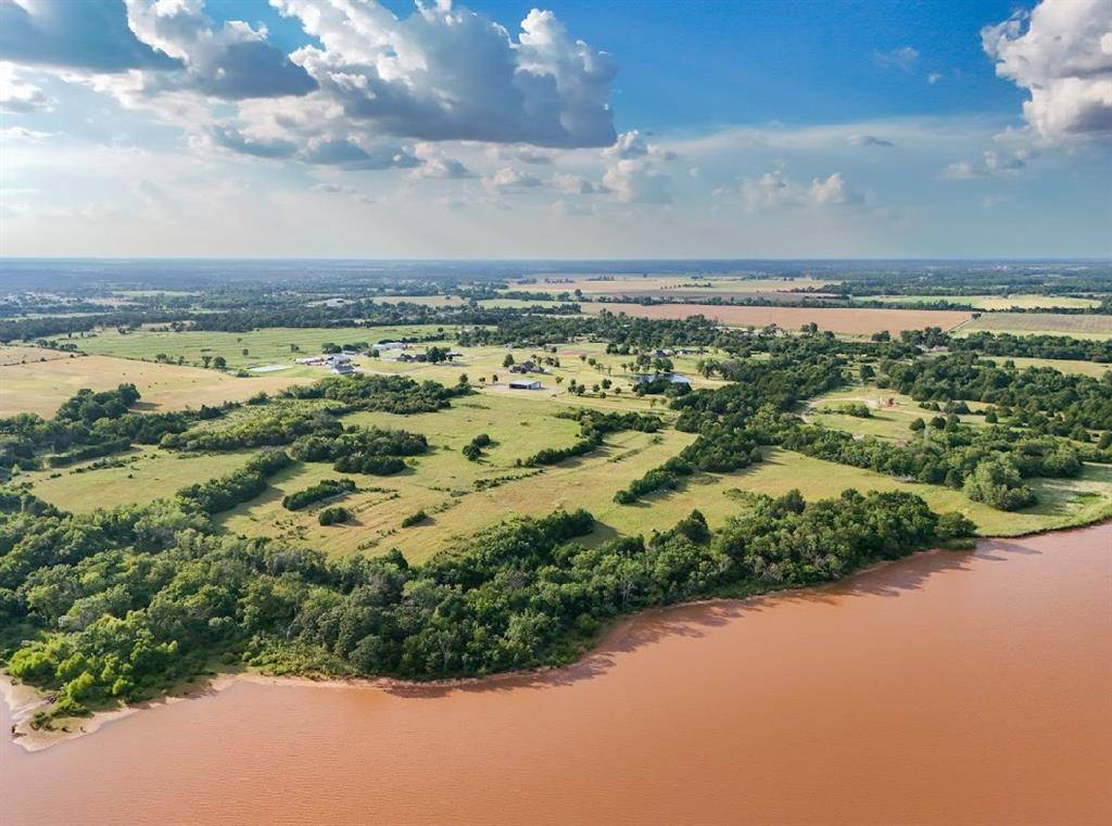 18709 Sharon RD, Shawnee, OK 74801