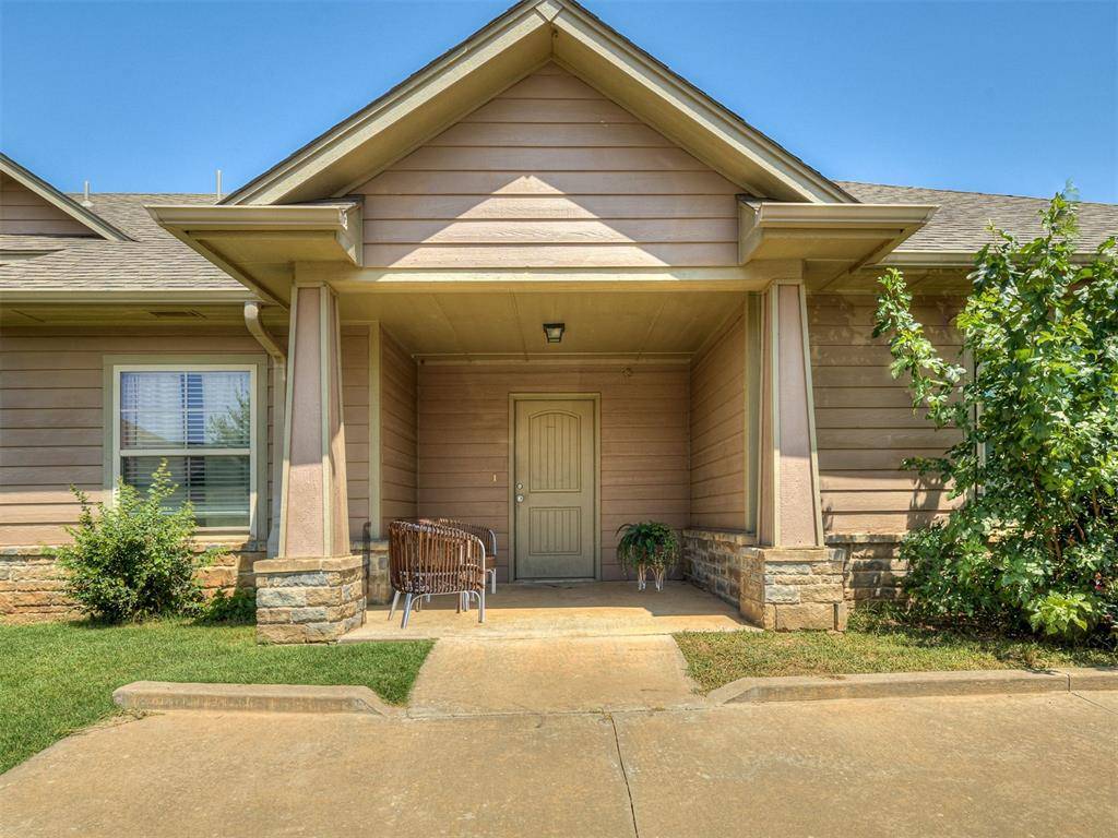 915 SW 92nd ST, Oklahoma City, OK 73139
