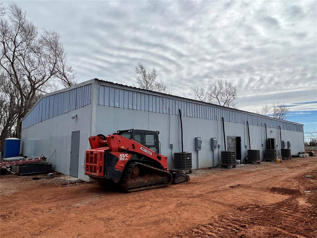 21776 152 HWY, Cordell, OK 73632