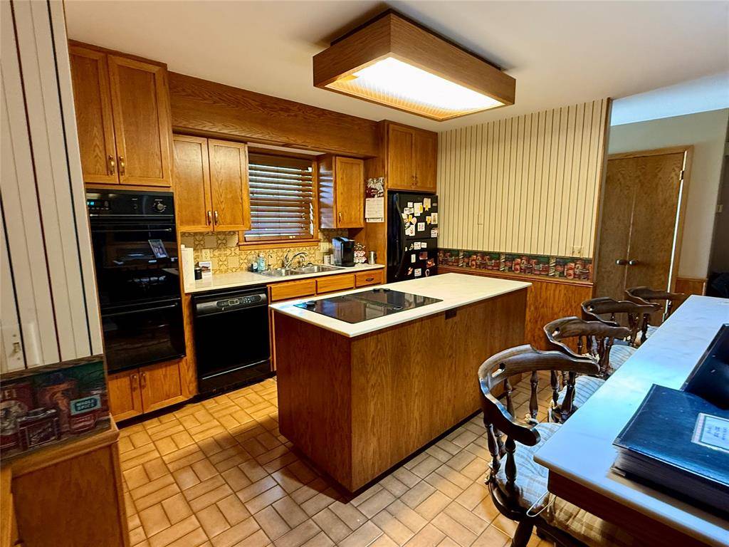 118 Randolph RD, Clinton, OK 73601