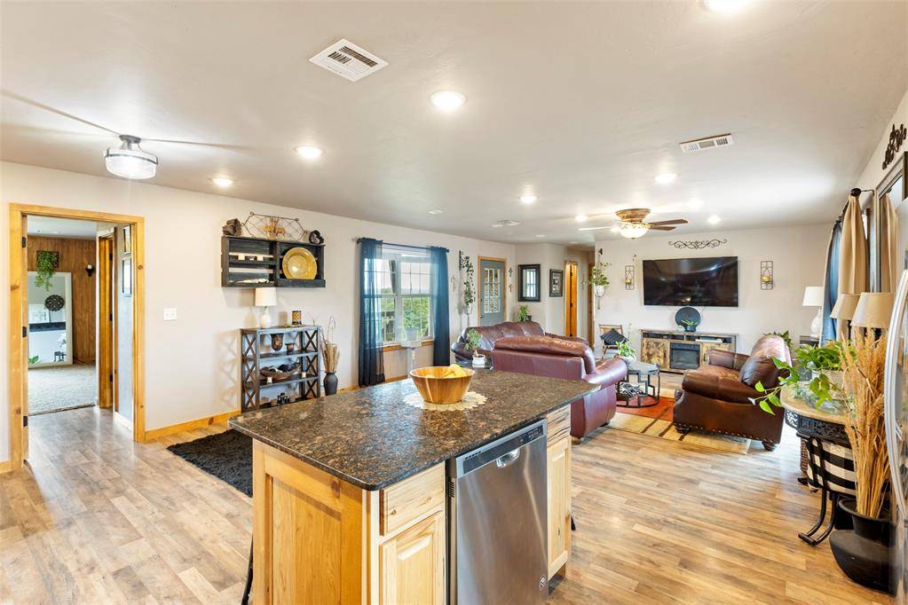 10895 E Priaire Grove RD, Guthrie, OK 73044