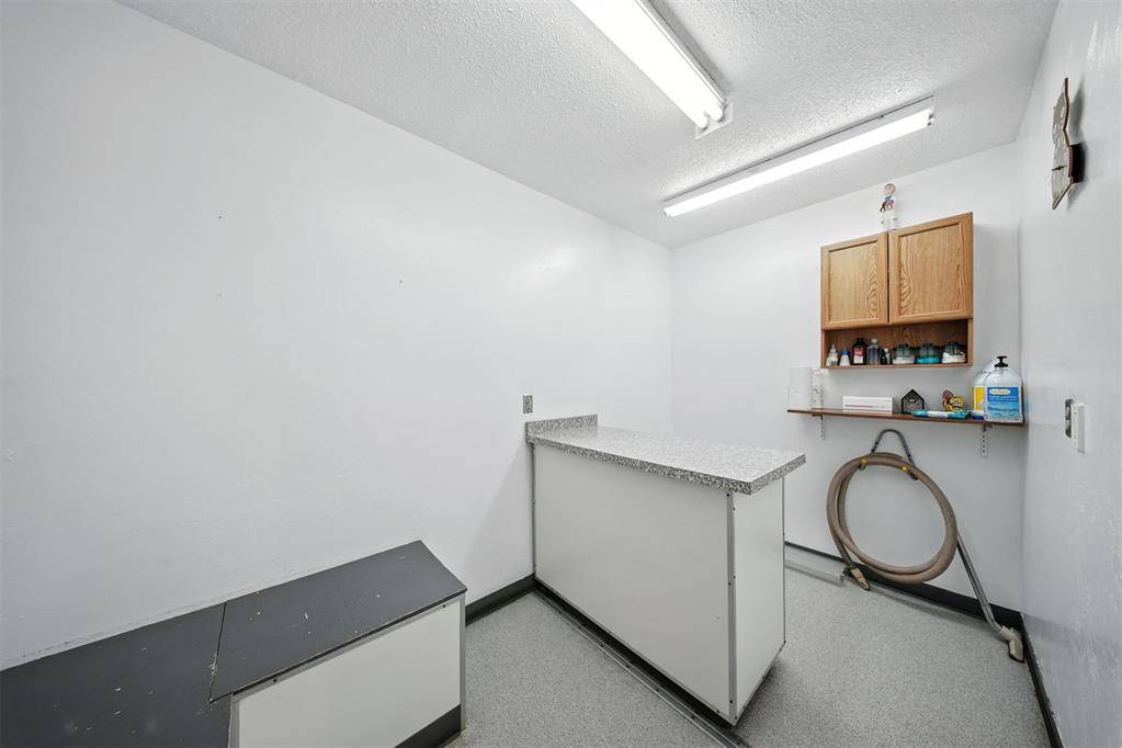 4015 NW 23rd ST, Oklahoma City, OK 73107
