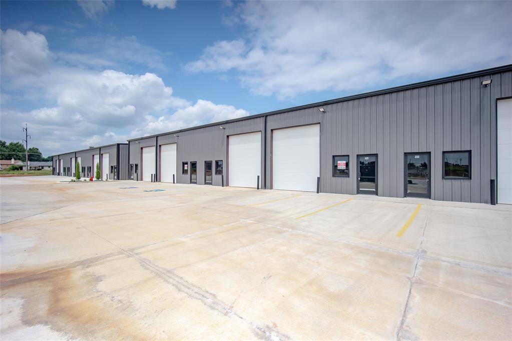 8101 Silver XING #210, Oklahoma City, OK 73132