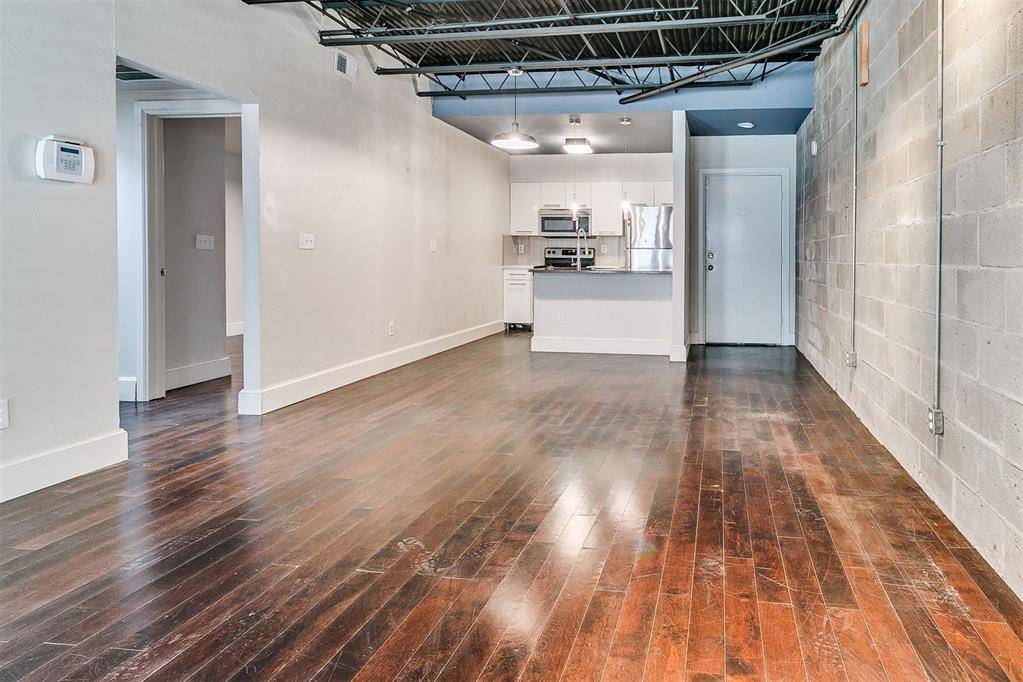 915 NW 7th ST #105, Oklahoma City, OK 73106