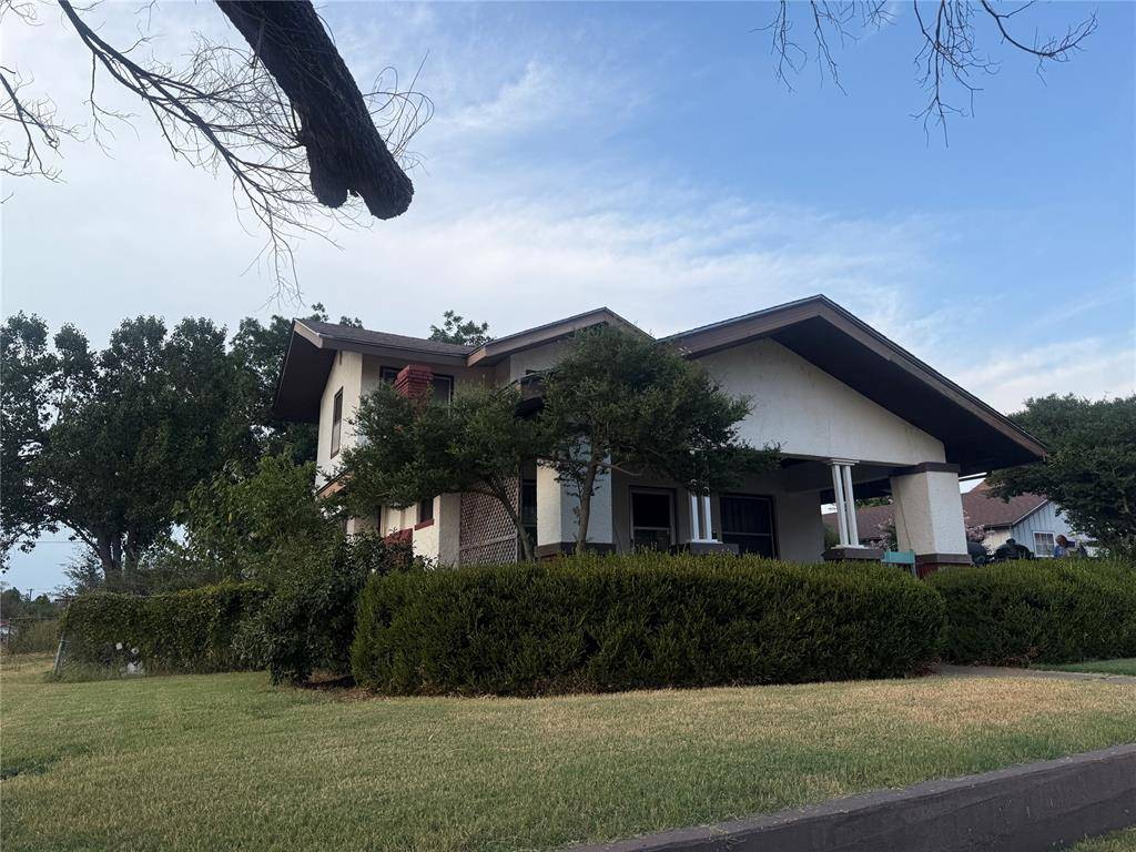 203 E 3rd ST, Carnegie, OK 73015