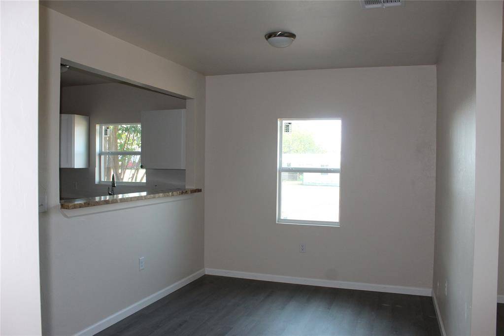 1206 Mitacek AVE, Prague, OK 74864