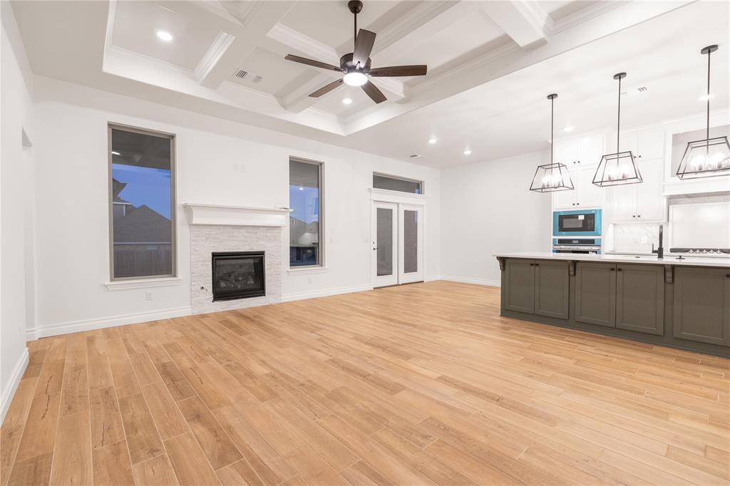 3104 Flycatcher LN, Yukon, OK 73099