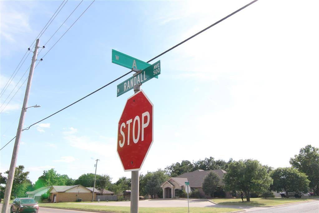 1023 W A AVE, Elk City, OK 73644-6634