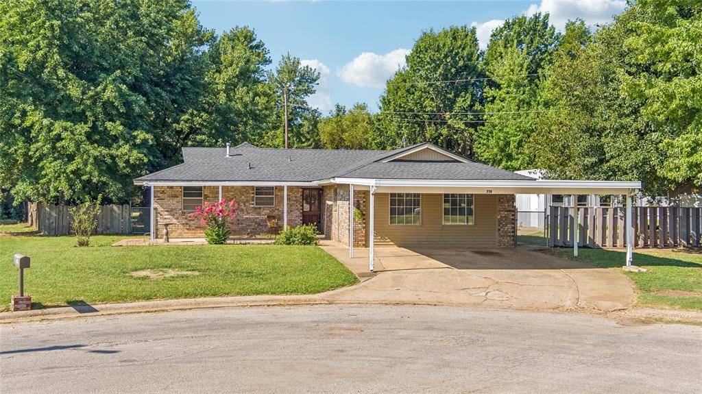 719 NW Belle DR, Minco, OK 73059