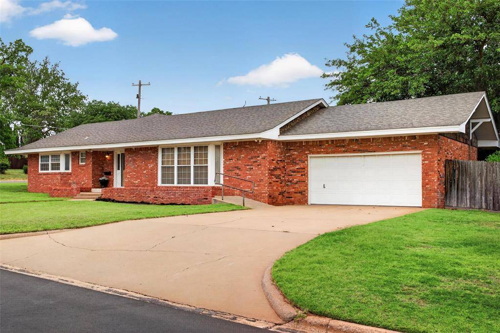 1003 E Proctor AVE, Weatherford, OK 73096