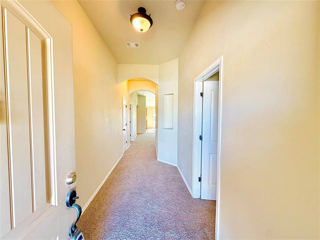 11136 NW 6th TER, Yukon, OK 73099