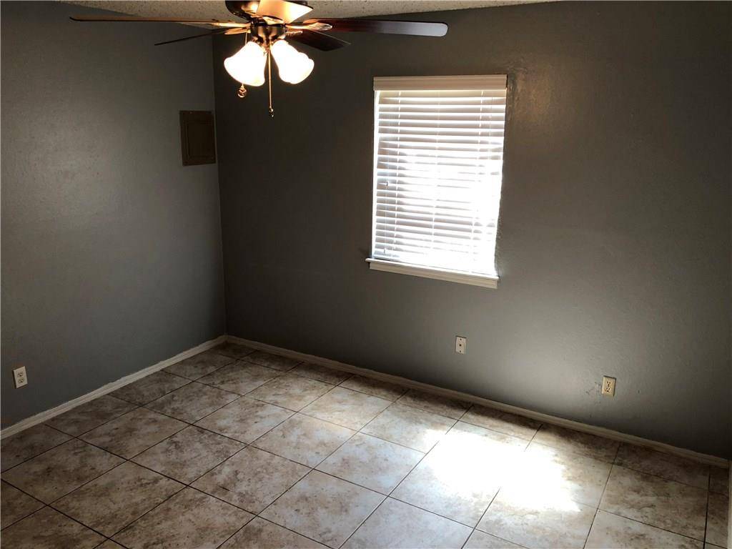 911 Delarice, Weatherford, OK 73096
