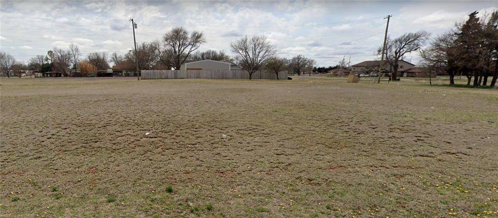 Broadway, Elk City, OK 73644