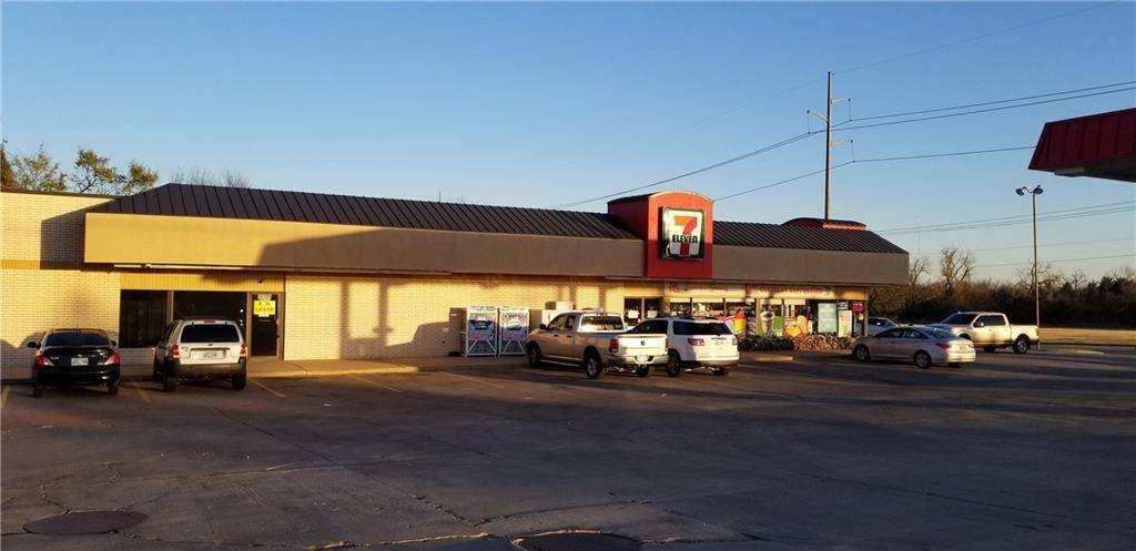 16500 N Western AVE, Edmond, OK 73012
